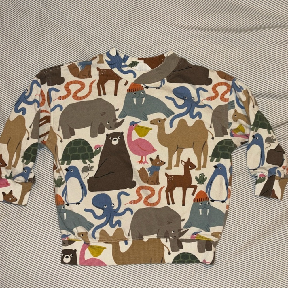 H&M kids sweatshirt size 3-4💙